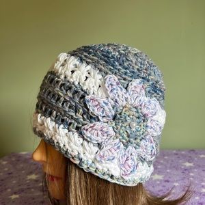 Crochet comfy cotton flower beach beanie medium new